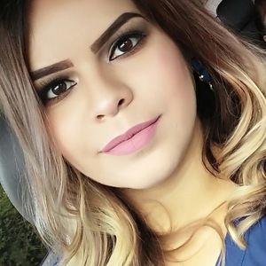 Meet your Posher, Yesenia